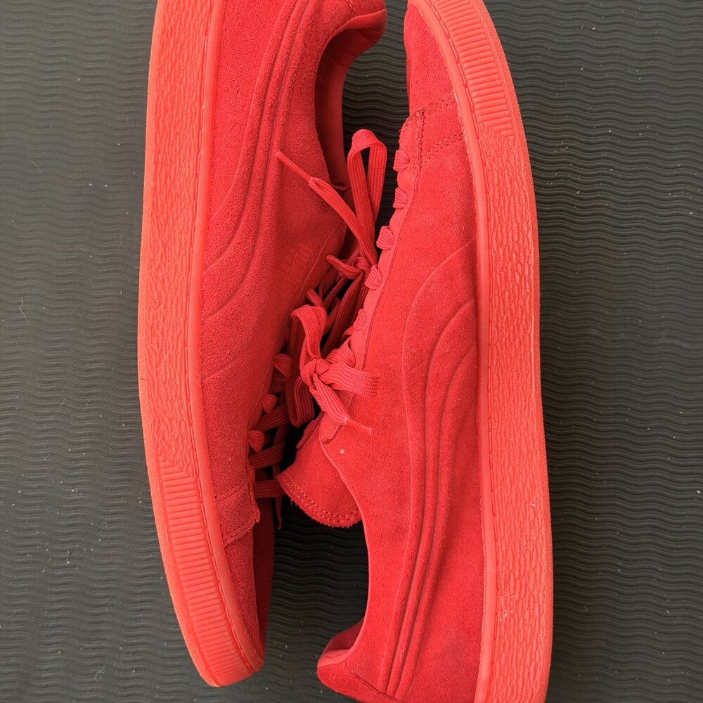 PUMA Suede Classic Sneakers Red Monochromatic US Men's Size 14 Suede - Picture 4 of 5